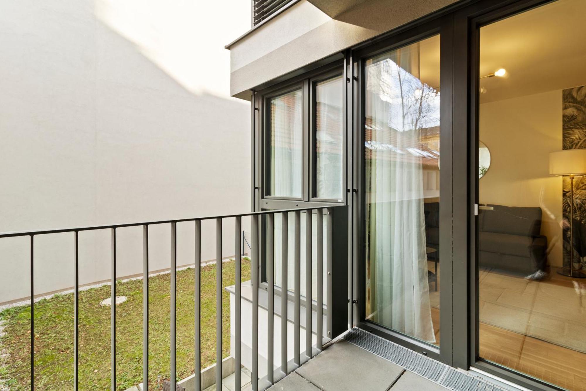 Balcony Apartment I 50 M² I Near City Center Viena Exterior foto
